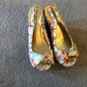 Madden Girl Wedges